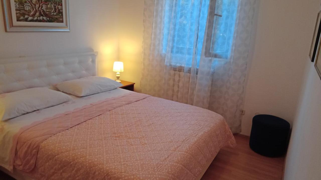 Apartments Radovic Лабин Екстер'єр фото